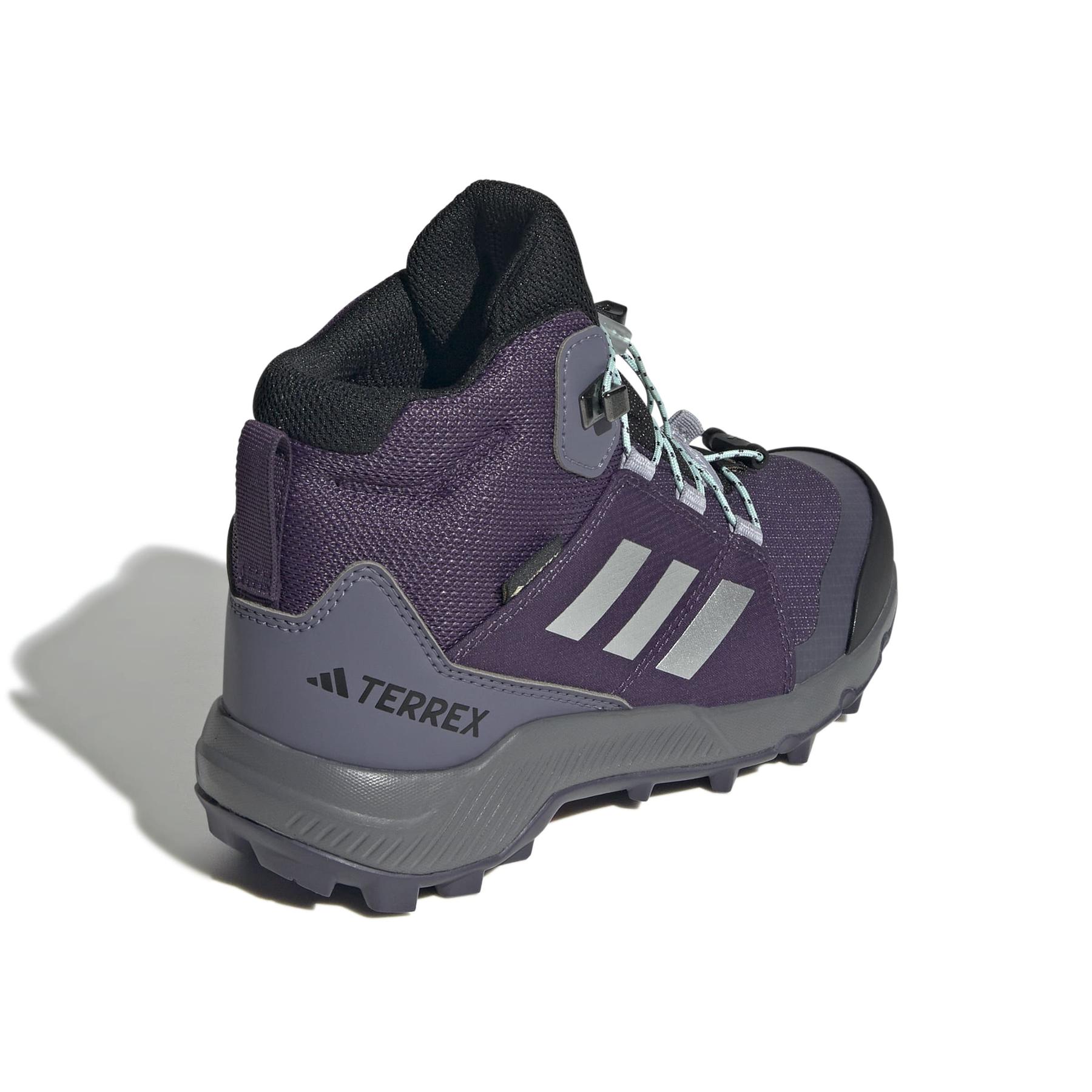 product/a/d/adidas_js2928_7_footwear_photography_back_lateral_top_view_white-nw091725.jpg