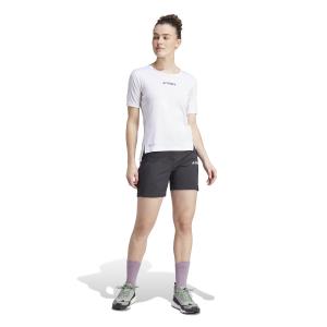 product/a/d/adidas_ip4832_5_apparel_on_model_standard_outfit_view_white.jpg